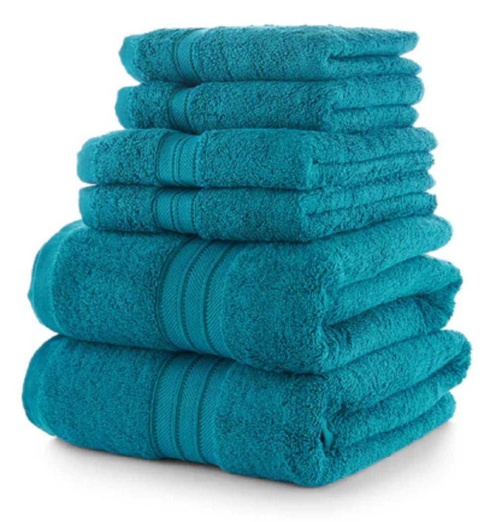 Treat Yourself to Luxury With This 4 Piece Super Soft 800 GSM Towel Set