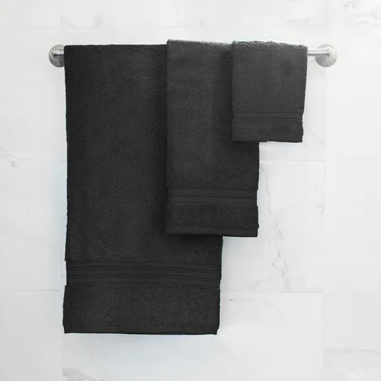 Treat Yourself to Luxury With This 4 Piece Super Soft 800 GSM Towel Set