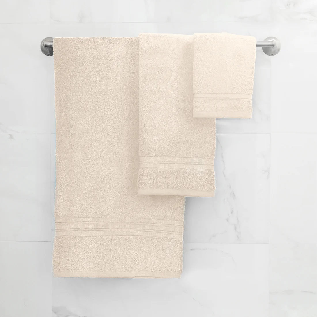 Treat Yourself to Luxury With This 4 Piece Super Soft 800 GSM Towel Set