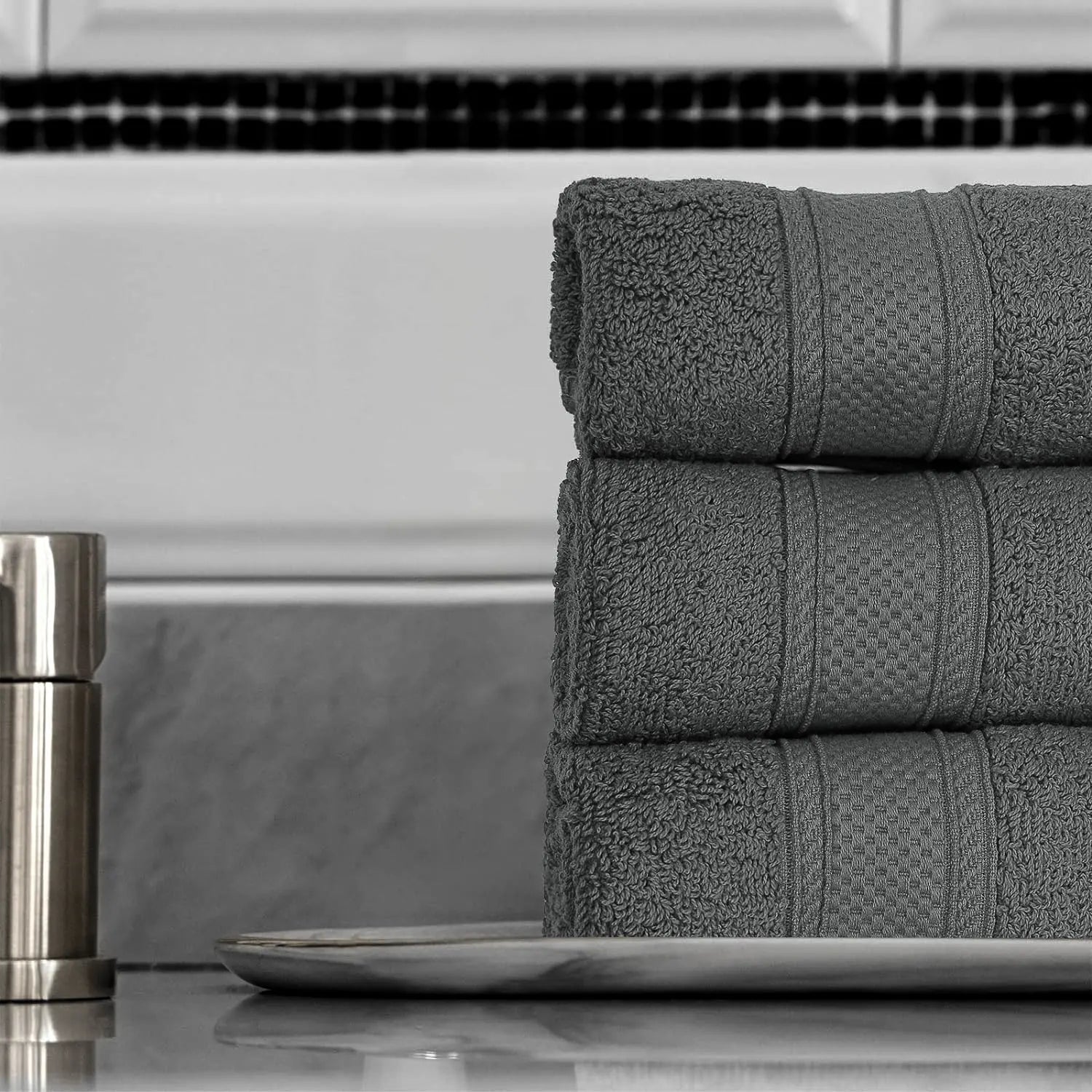 Treat Yourself with 800 GSM Super Soft Egyptian Hand Towel Sets Today!