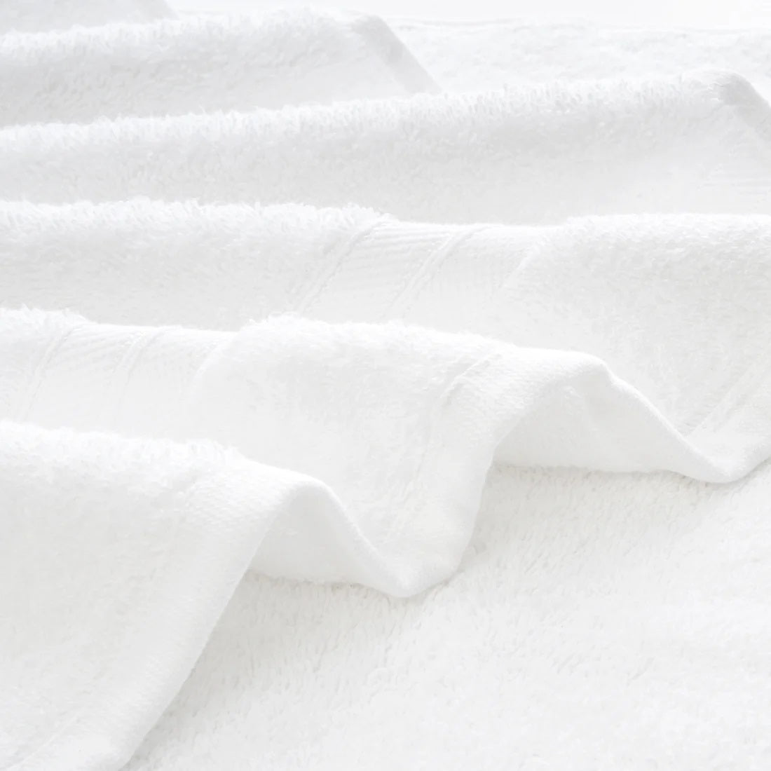 Treat Yourself to Luxury With This 4 Piece Super Soft 800 GSM Towel Set