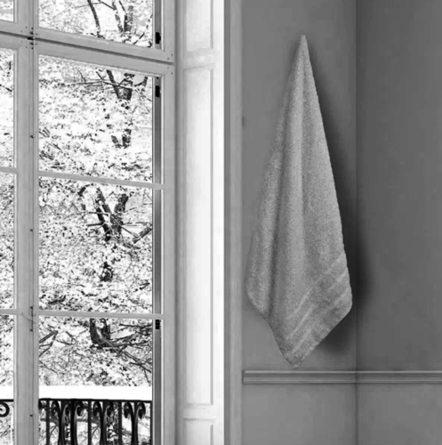Pack of 4 - XL Giant Bath Towels, 100% Egyptian Cotton, 85 x 165 cm